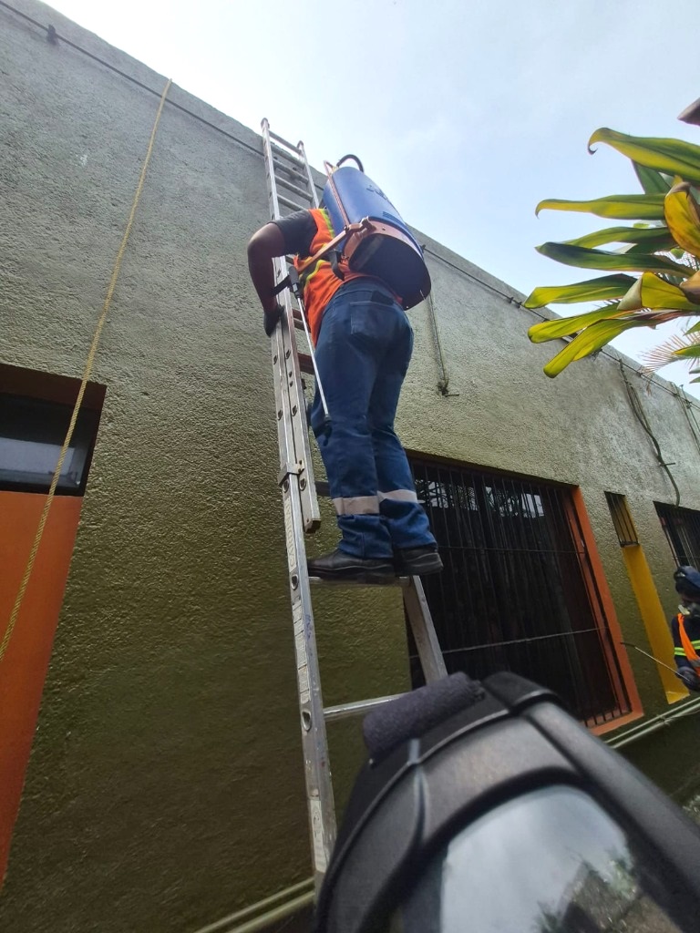 Técnico Especialista en Fumigación y Tratamiento Fitosanitario en Altura ALM
